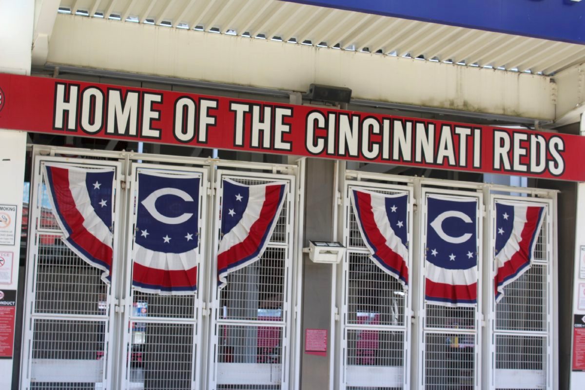 Cincinnati Reds Madness: Johnny Bench vs Ted Kluszewski