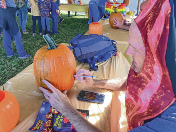 Schneck physicians compete in pumpkin carving contest to benefit scholarships