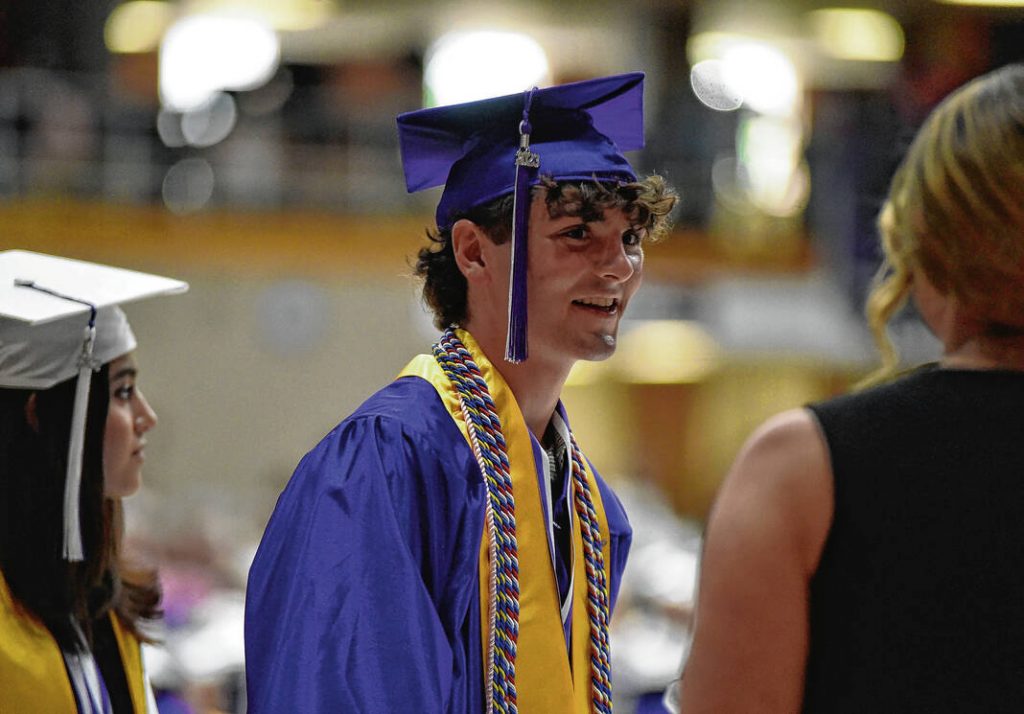 342 graduate from Seymour High School - Seymour Tribune