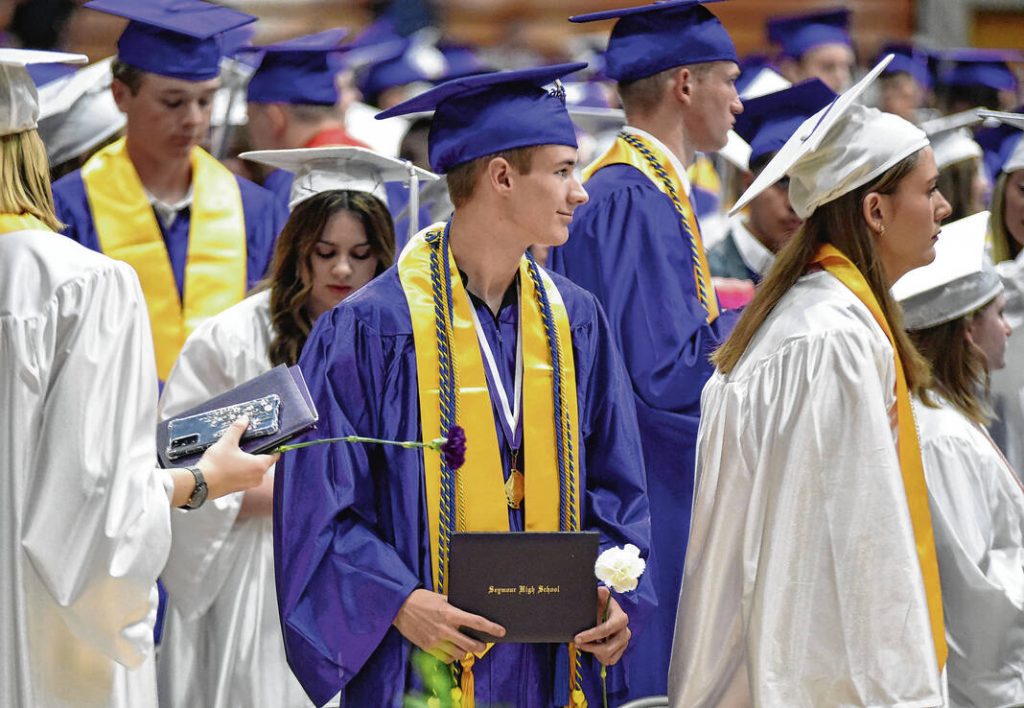 342 graduate from Seymour High School Seymour Tribune