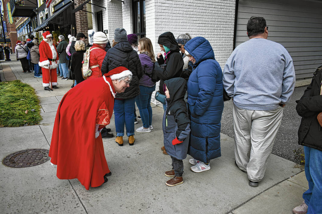 Local tattoo artist delivers gifts to kids in need - Seymour Tribune