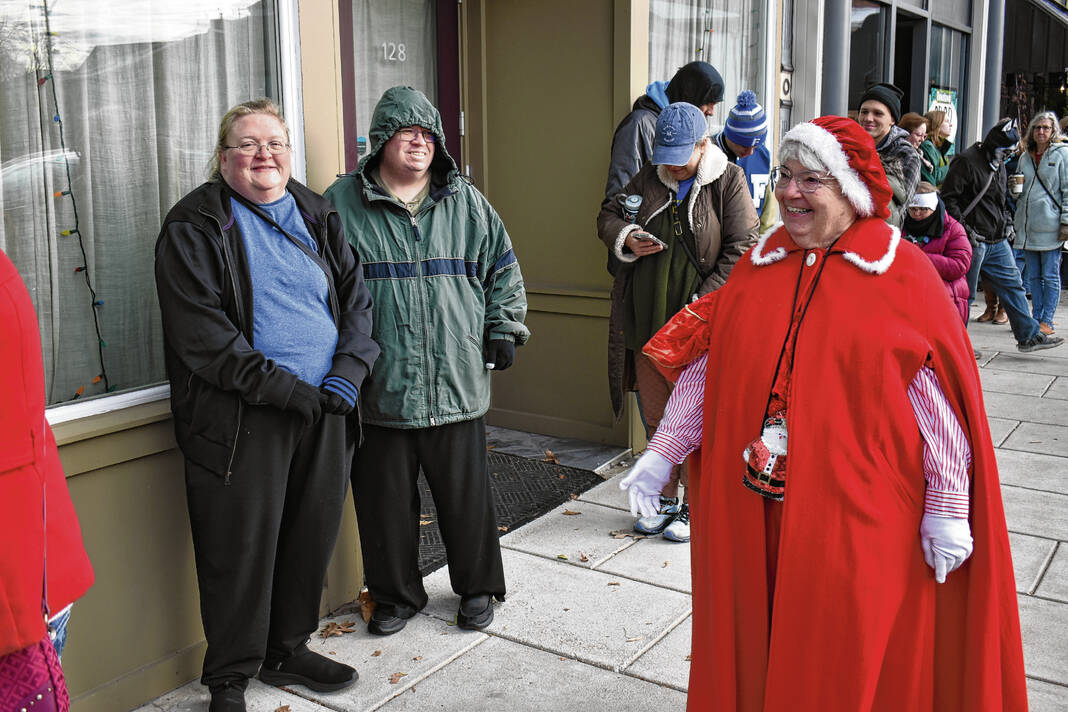 Local tattoo artist delivers gifts to kids in need - Seymour Tribune