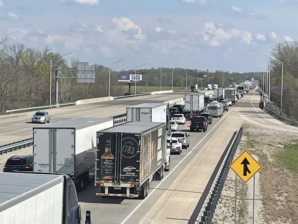 State police report heavy traffic heading south on I-65