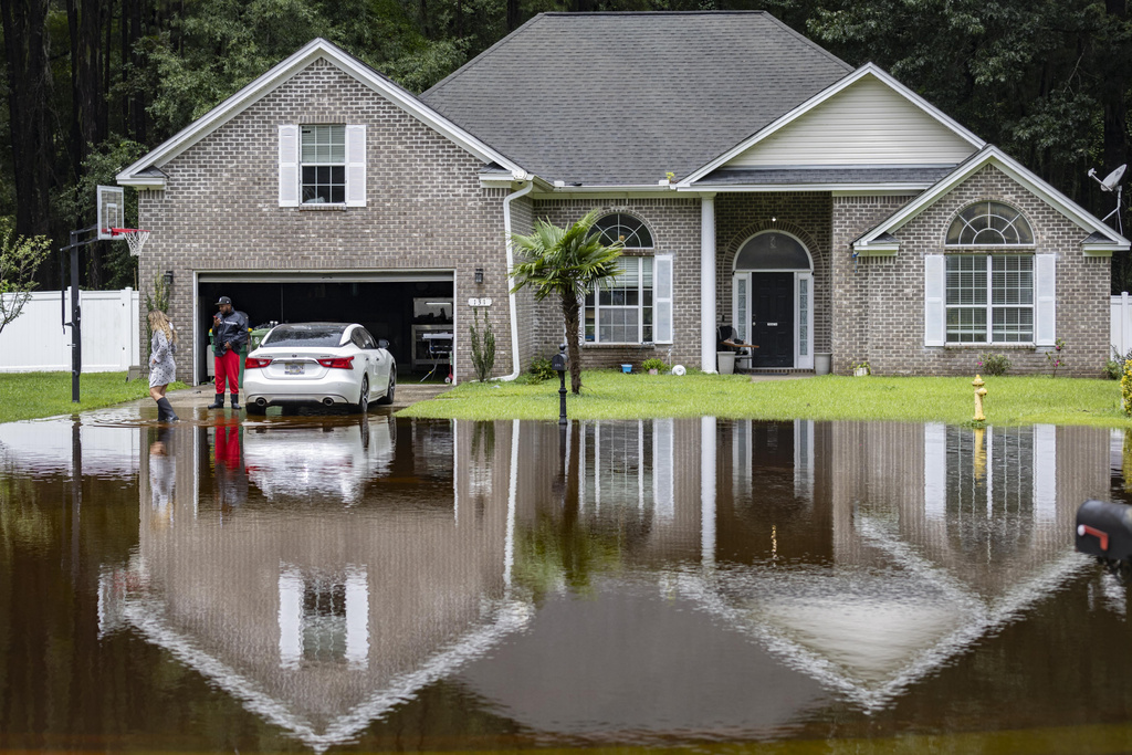 Tropical Storm Debby makes 2nd landfall in South Carolina, heavy rain