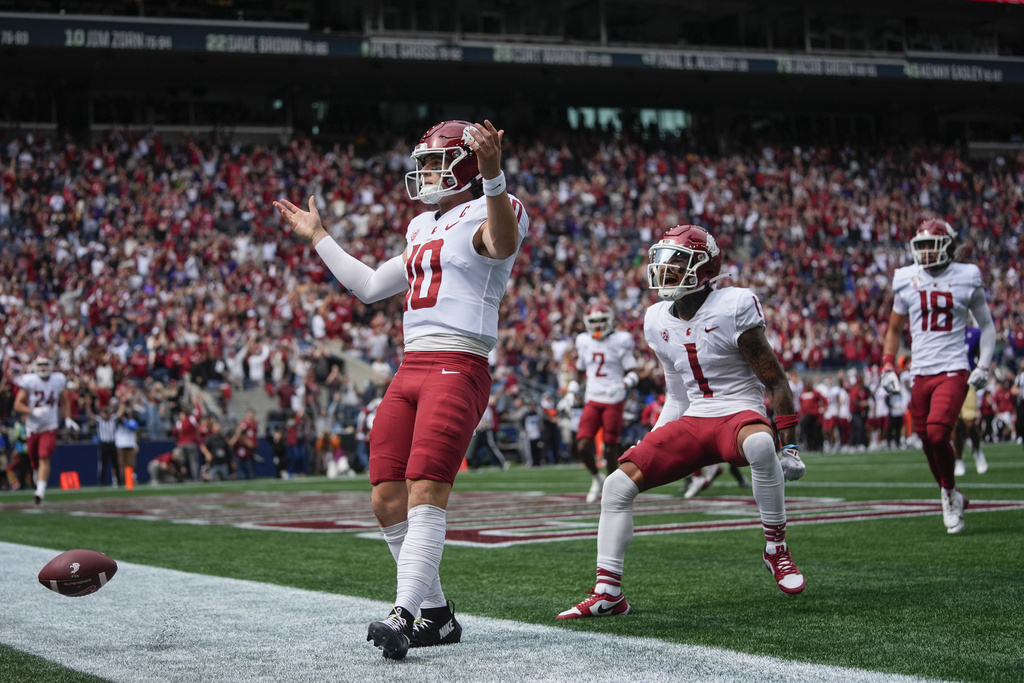 Washington State reclaims Apple Cup with late stand to top Washington